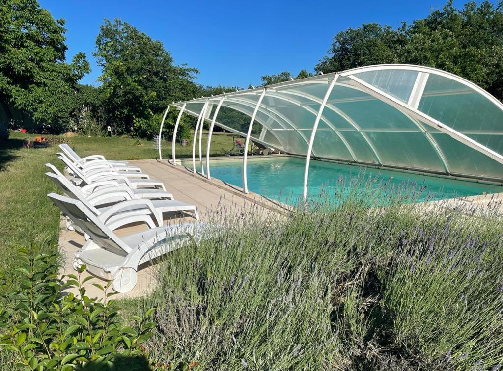 Gignac  Les Oiseaux De Passage Bed & Breakfast エクステリア 写真